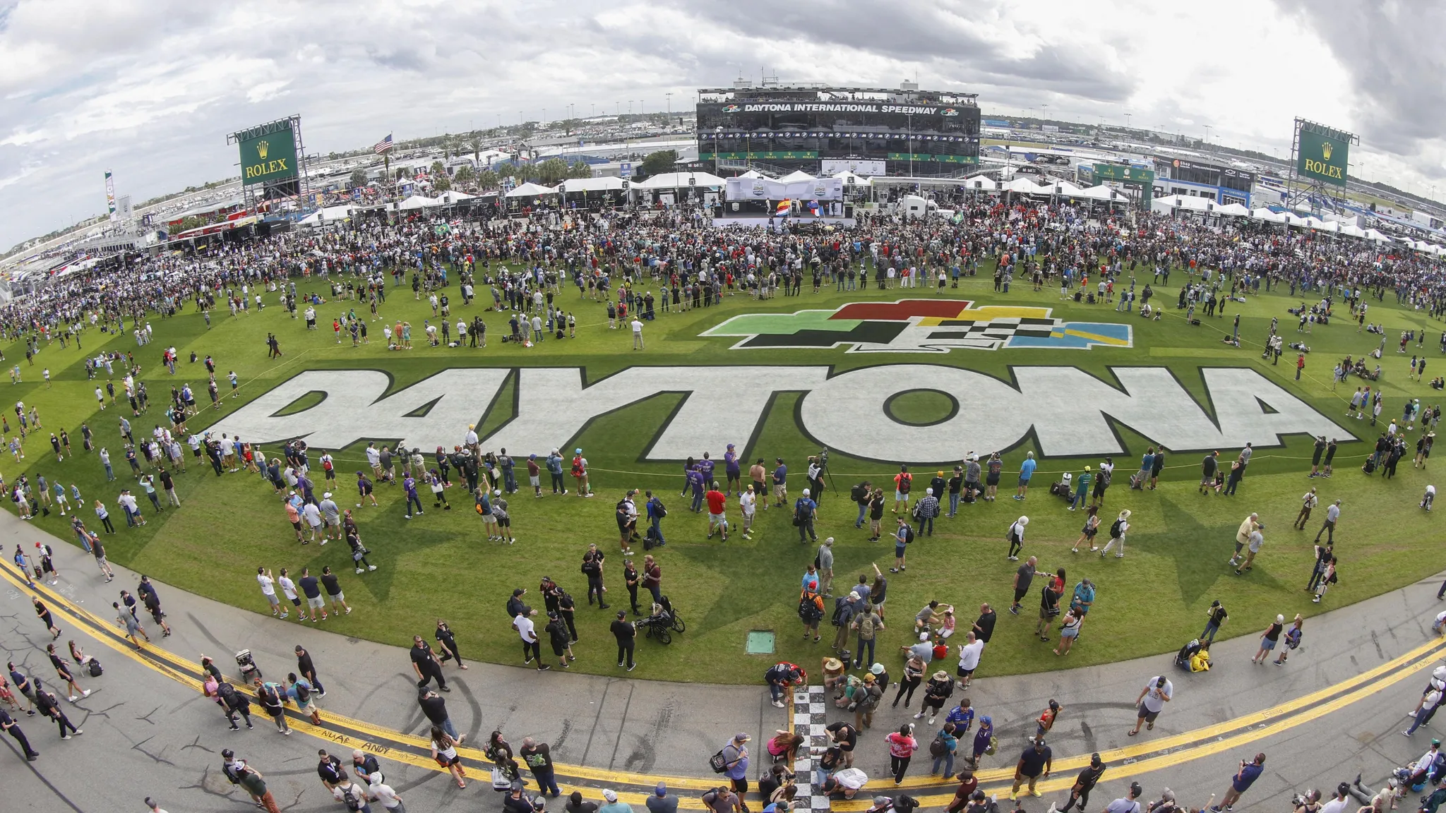 Guida alla 24 Ore di Daytona 2025 entry list, orari e dove vedere la