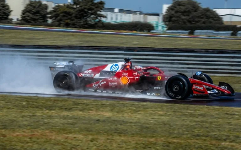 Zhou Guanyu Test fiorano Pirelli gomme 2026