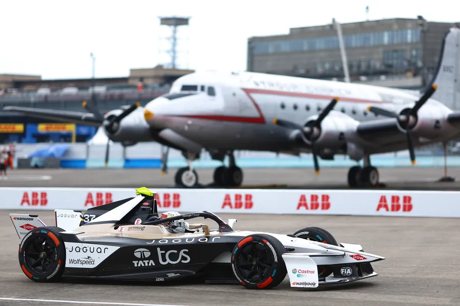 Formula E - Berlino E-Prix - Nick Cassidy vince Gara 2