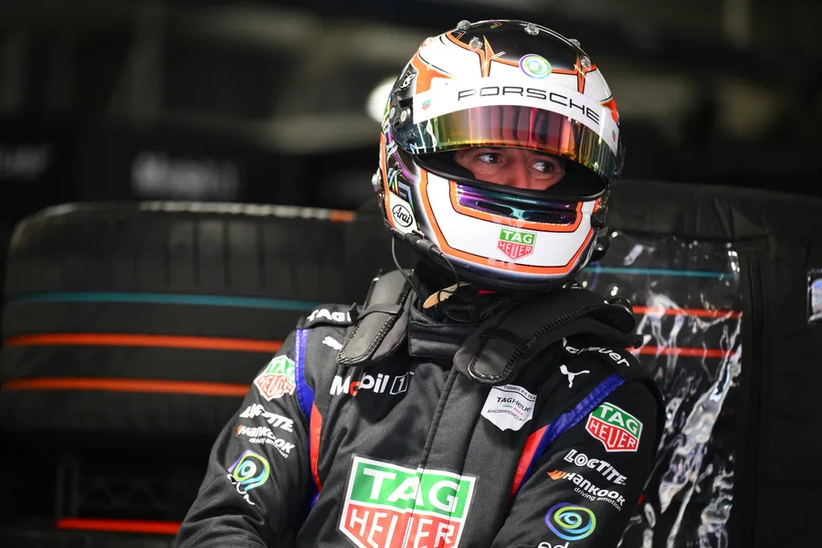 Antonio Felix da Costa all'E-prix di Shanghai per il team Porsche - Formula E 2025