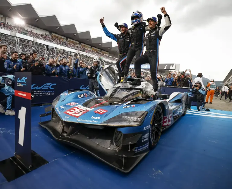 WEC 6 ore del Fuji 2025 Alpine celebrazioni