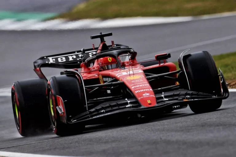 Cadillac test Ferrari